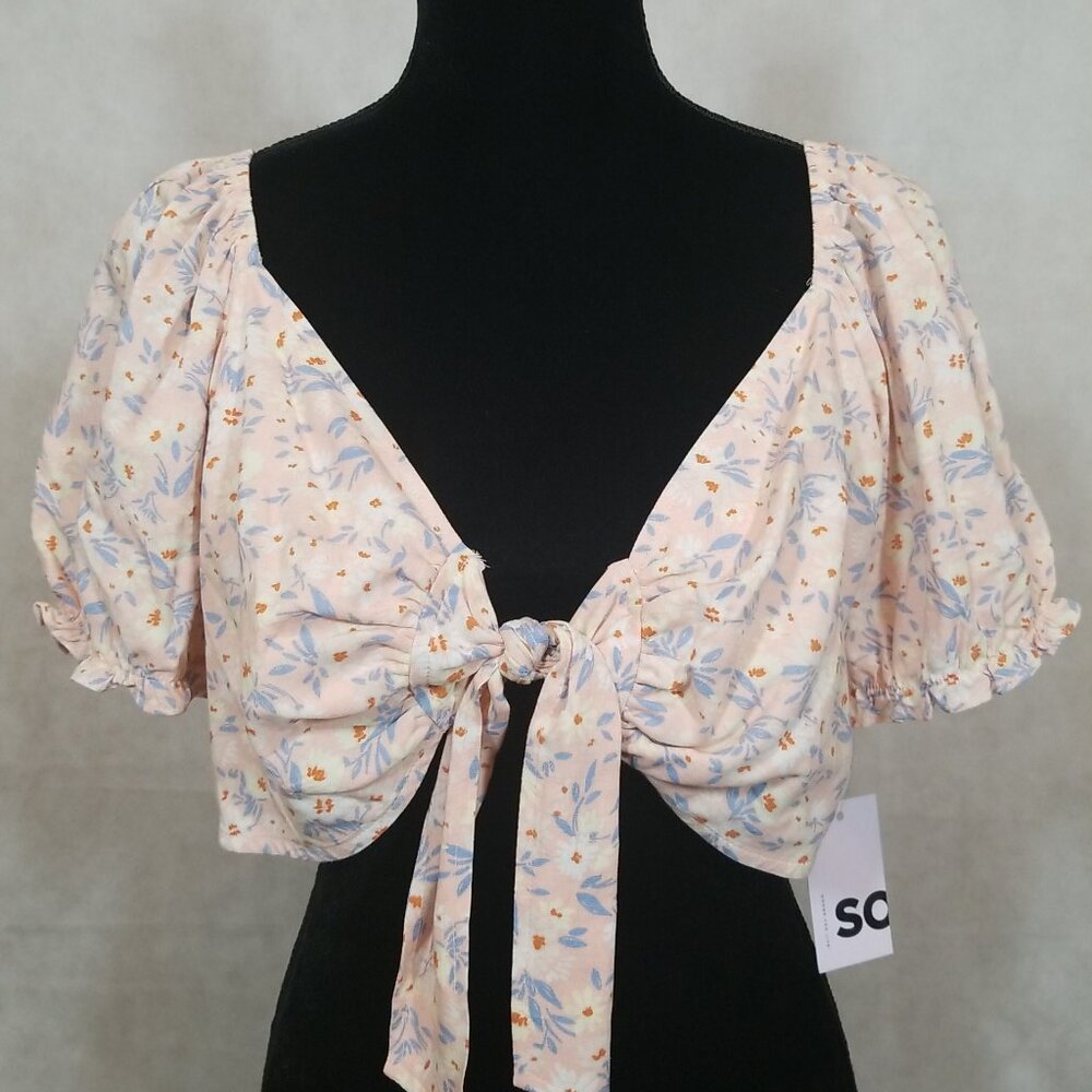 So Brand Floral Top Junior Size X-Large‎ XL Tie Front with Elastic Back NWT
